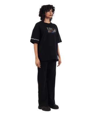 "Perpetual motion" oversized black T-shirt