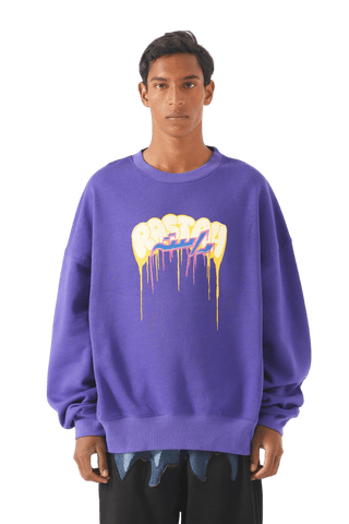 "All eyes on me" purple sweatshirt